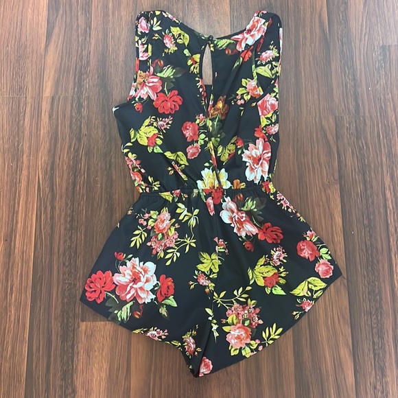 Floral romper S - Picture 2 of 2